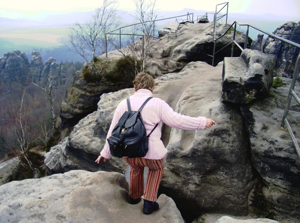 rockclimbing, elbe sandstone mountains, rise-1434315.jpg