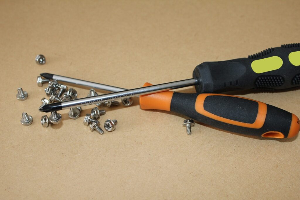 screws, screwdriver, magnetic point-3481339.jpg